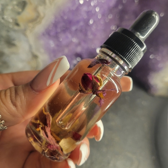 Rose hibiscus infused skin rejuvenation body oil - Picture 3 of 5